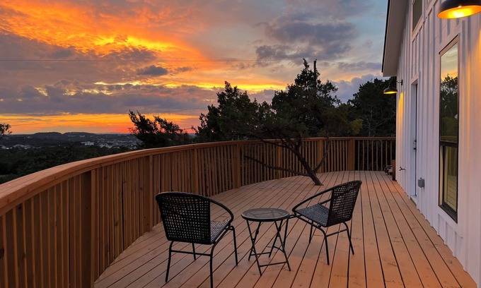 Lakeway House | Travis Treehouse: Private Couples Getaway with Pool Access