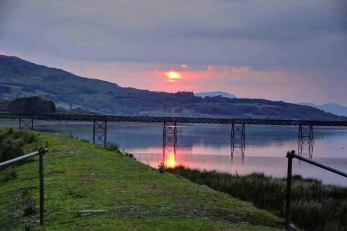 Trawsfynydd House | Family-Friendly Trawsfynydd House for 6 - Rated 9.8/10