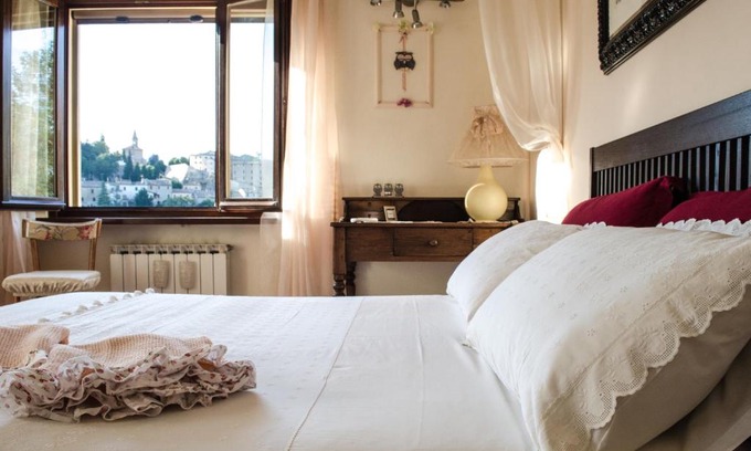 Cartoceto Bed & Breakfast | Experience Tre Civette Sul Comò: Pet-Friendly & Family Ready