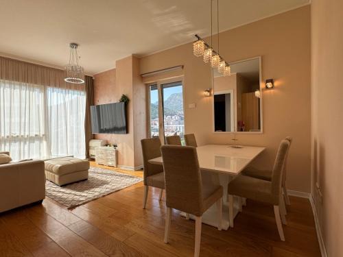 Budva Apartment | Tre Family