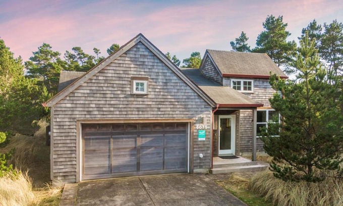 Shorepine Village House | Discover the Treasure Chest: 4-Star Family-Friendly Retreat