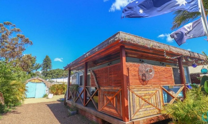 Swansea House | Pet-Friendly Treasure Island: A Unique Oceanfront Retreat
