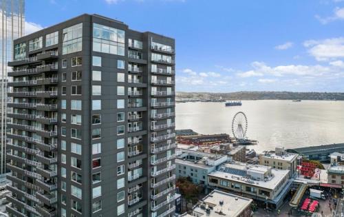 Downtown Seattle Apartment | Treasure on the Sound