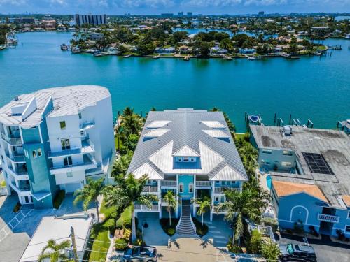 Treasure Island House | Premier Stay at Treasure Trove Buccaneer - 10/10 Rating