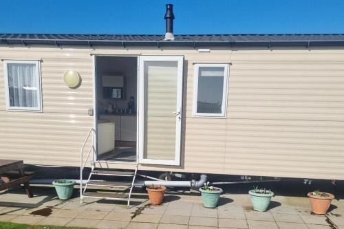 Newton House | Trecco Bay Porthcawl 2-Bed Caravan Sleeps 6