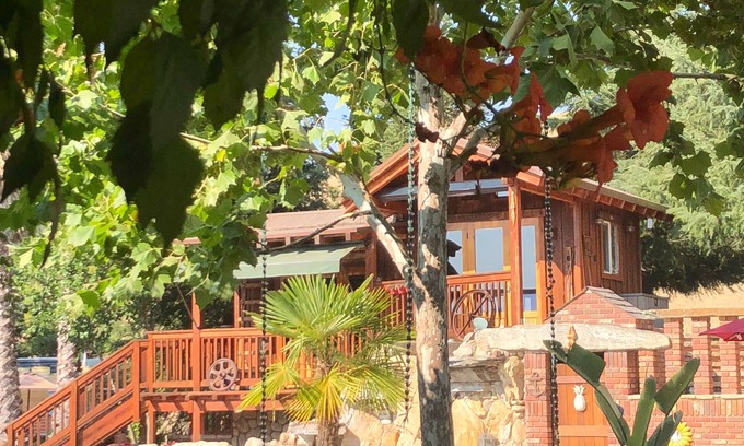 Atascadero Cabin | Cozy Tree Cabin for 2 Near San Luis Obispo & Morro Bay