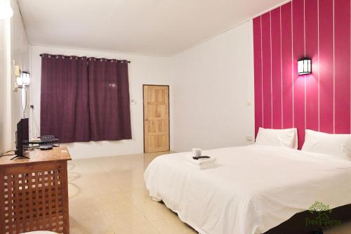 Betong House | Cozy Tree House Resort Betong: Family-Friendly Retreat