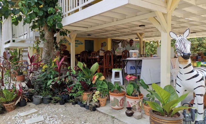 Ban Wang Hom Cabin | Family-Friendly Retreat at Tree in Town with Pet Perks