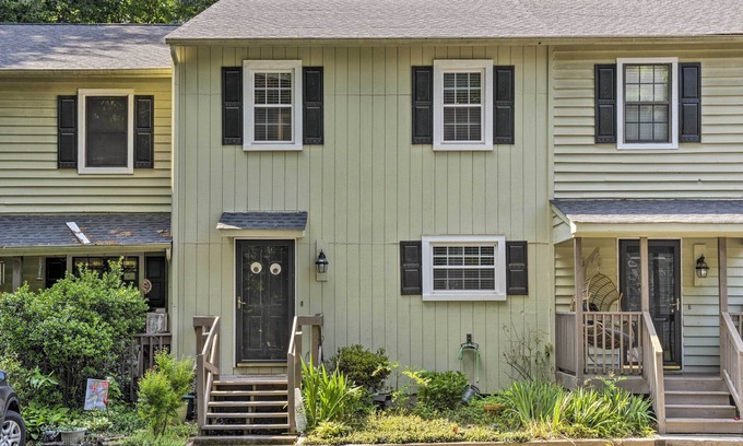 Durham House | Idyllic Durham Townhome: Family-Friendly & Near Parks!