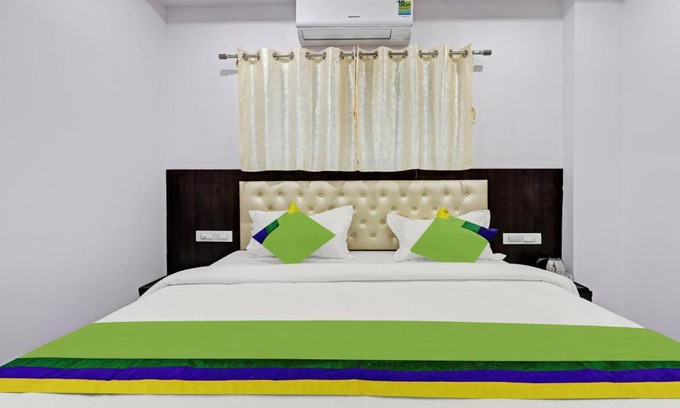 RR Nagar Hotel | Discover Treebo 98 Street: Family-Friendly with Breakfast