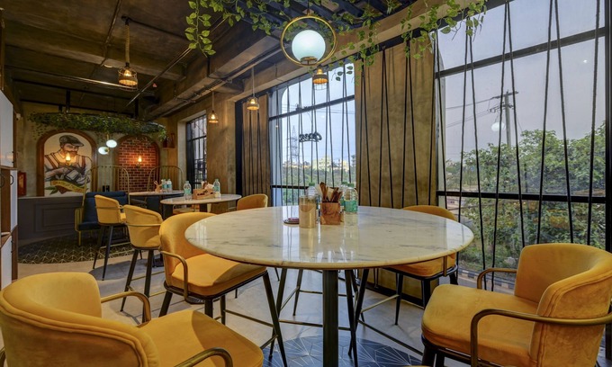 Bhubaneshwar Hotel | Treebo Aasma Downtown