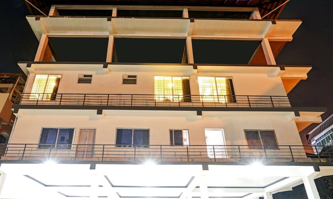 Stuart Hill House | Budget-Friendly Treebo Doha King with Family Amenities