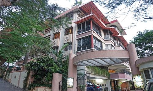 Aundh Hotel | Cozy Treebo Excellent Home with Kitchen & Breakfast Options