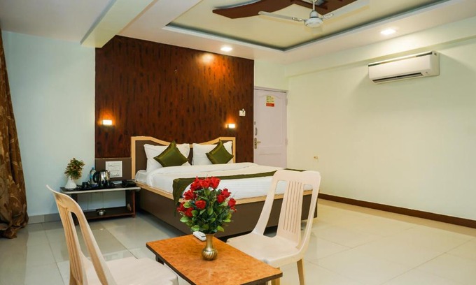 Mahabaleshwar Hotel | Comfortable Stay at Treebo Hillway Inn with Great Amenities