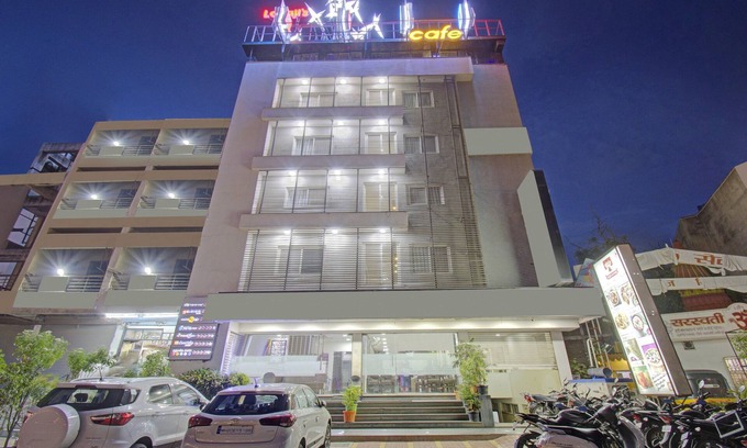 Daulatabad Hotel | Budget-Friendly Stay at Treebo Lalaji's Executive Hotel