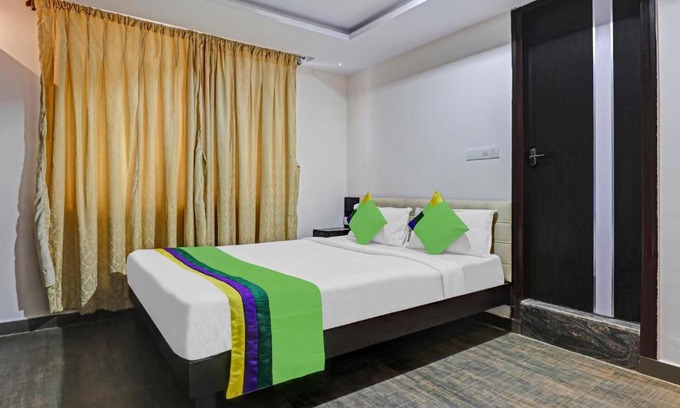 Bengaluru Hotel | Family-Friendly Stay at Treebo JJ Residency - Rated 7.7/10