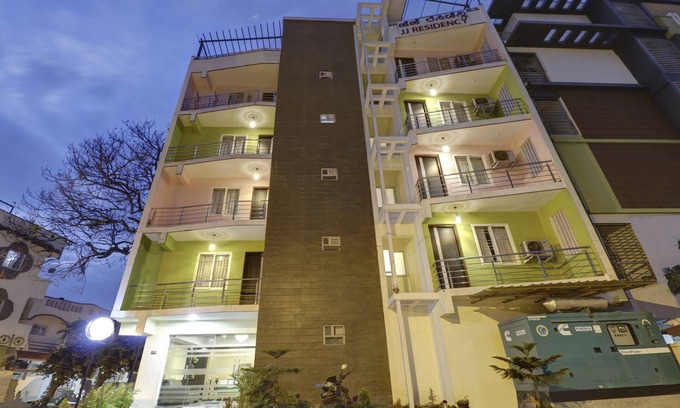 Bengaluru Hotel | Budget-Friendly Stay at Treebo JJ Residency with Breakfast