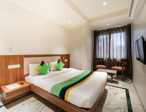 Nashik Hotel | Treebo Kaveri: Family-Friendly Stay with Dining & Breakfast