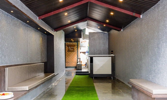 Nigdi Hotel | Budget-Friendly Stay at Treebo Malhaar Regency with Dining