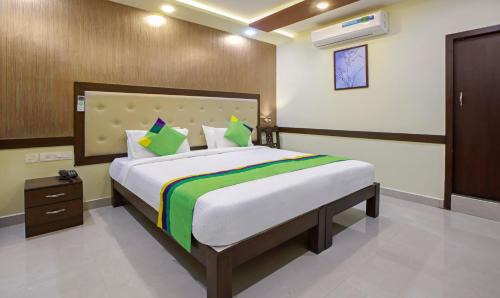 Thanjavur Hotel | Discover Comfort at Treebo Naaz Royal - Rated 8/10!