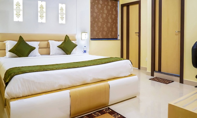 Bhubaneshwar Hotel | Comfortable Stay at Treebo Oasis Cuttack Puri with Dining