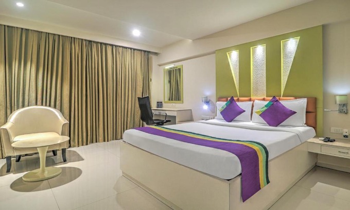 Secunderabad Hotel | Discover Treebo Premium Metropolis: Family-Friendly Retreat