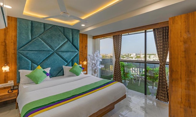 Paldi Hotel | Discover Treebo Prince Plaza: Family-Friendly with Breakfast
