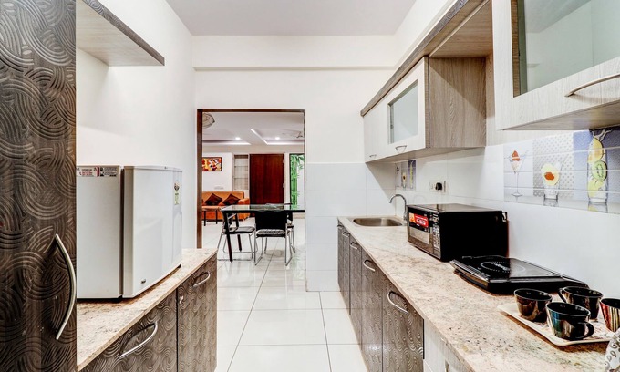 Rajajinagar Hotel | Budget-Friendly Treebo Saga Apartment with Kitchen & Breakfast