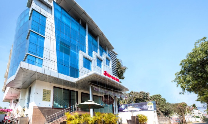 Gomti Nagar Hotel | Top-Rated Treebo Shivam Inn Near Singapore Mall