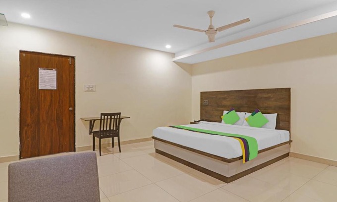 LB Nagar Hotel | Family-Friendly Stays at Treebo Tee for Memorable Getaways