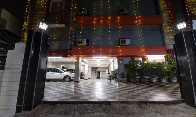 Patna House | Delightful Stay at Treebo The Pearl Bliss with Breakfast
