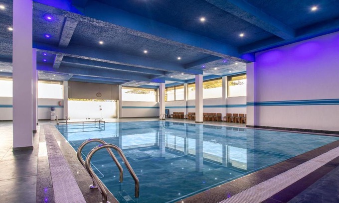 Kakabe Hotel | Discover Treebo The Rove: Family-Friendly Retreat with Pool