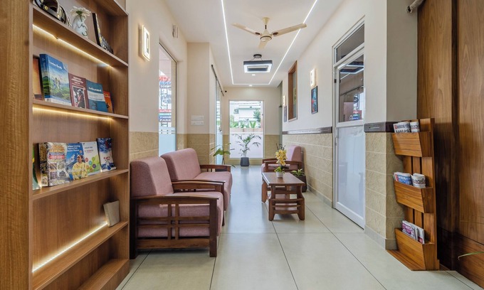 Nedumbassery Hotel | Budget-Friendly Stay at Treebo Thoduvas Star Plaza Cochin