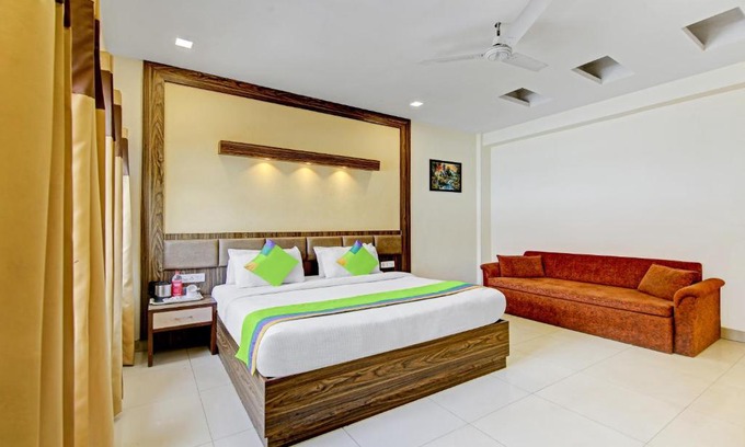 Amritsar Hotel | Family-Friendly Stay at Treebo Trend Amritsar Regency