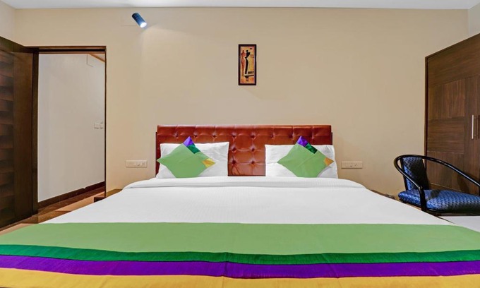 Kakinada Hotel | Elegant Stay at Treebo Trend S V Manor with Great Amenities