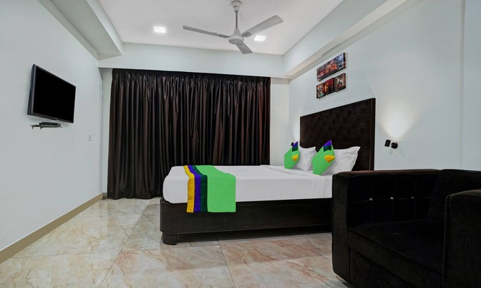 Vijayawada Hotel | Treebo Trend Swarna's