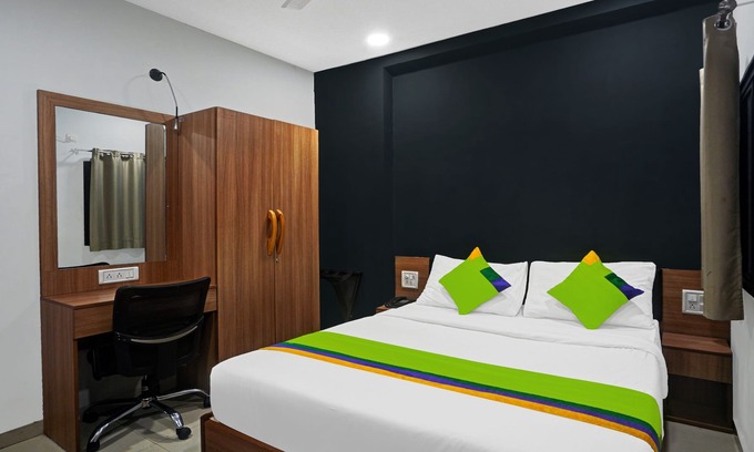 Surat Hotel | Budget-Friendly Stay at Treebo Trend Wow, Surat Station