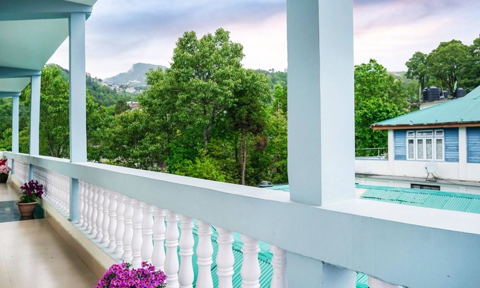 Tawang Hotel | Family-Friendly Stays at Treebo Trip Yangsel with Breakfast