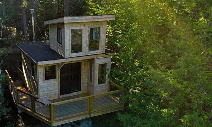 Saint-Faustin-Lac-Carre House | Treehouse #17 | The Cliff house