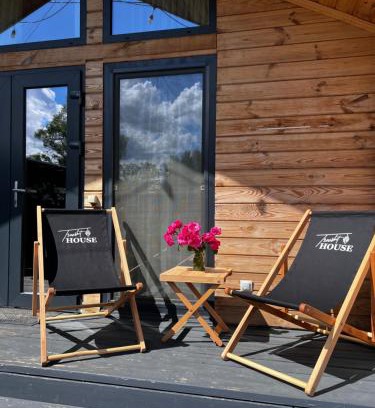 Klavdiyevo-Tarasove House | Pet-Friendly Retreat at Treeskit House - Rated 9.6/10!