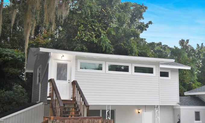 Mount Dora House | Idyllic Treetop Cottage Steps from Downtown with Ocean View