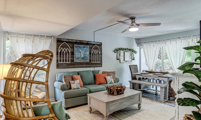 Hilton Head Island Hotel | Family-Friendly Retreat at Treetops 5701 with Pool Access