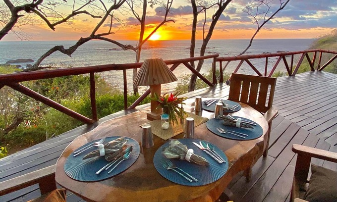 San Juanillo Bed & Breakfast | TreeTops: Guest Rated 10/10 with Spa and Family-Friendly Options