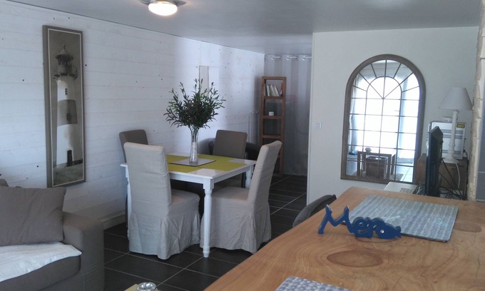 Tregunc Apartment | Cozy Trégunc Apartment Steps from the Beach with Ocean View