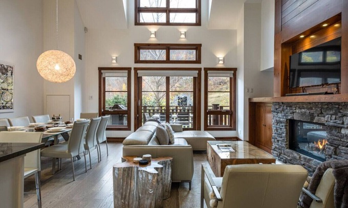 Versant Soleil Apartment | Étoile Du Matin: Tranquil Escape with Oceanfront Views