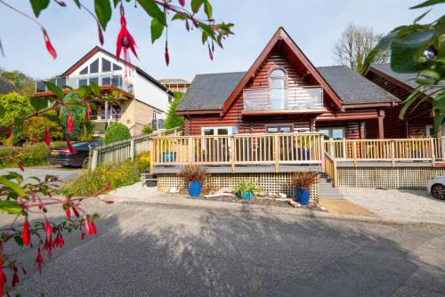 Little Petherick House | Family-Friendly Stay at Trenant: Pets Welcome!