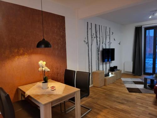 Bahnhofsviertel Apartment | Trendy City Apartment in Historic Home with Garden Oasis