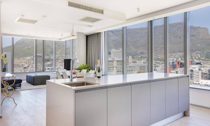 Bo'Kaap Apartment | Trendy 2 Bedroom Apartment in De Waterkant