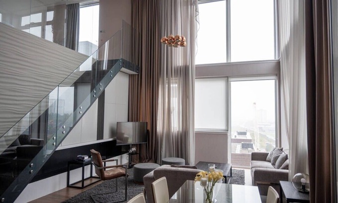 North West Apartment | Trendy 3-Bed Flat with River Views Glasgow