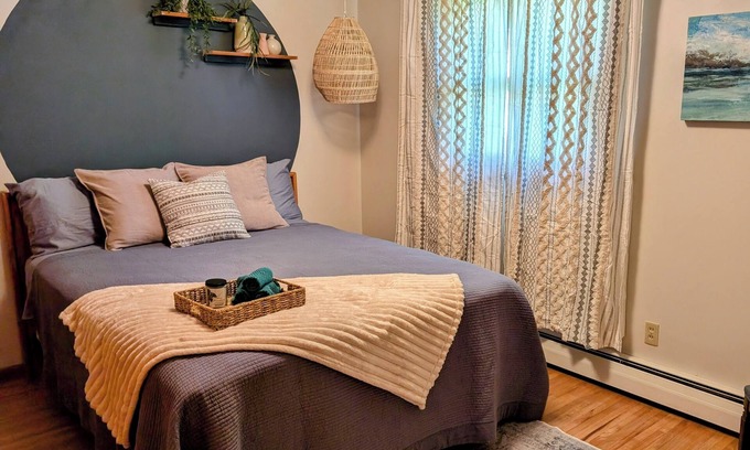 Willmar Cabin | Trendy 4-bedroom cabin, comfortable and spacious, with kid friendly beach